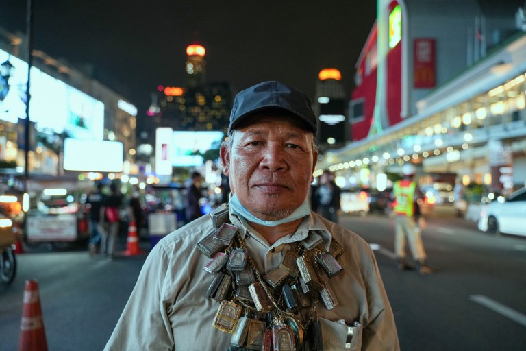 Thaksin-2.jpg Thaksin-2.jpg