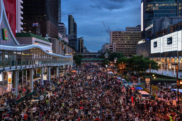 Thousands Rally in Bangkok as Thai PM Faces No-Confidence Vote Thousands Rally in Bangkok as Thai PM Faces No-Confidence Vote
