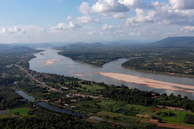 Experts Float Idea: Pay China to Release Mekong Water for Neighbors Experts Float Idea: Pay China to Release Mekong Water for Neighbors