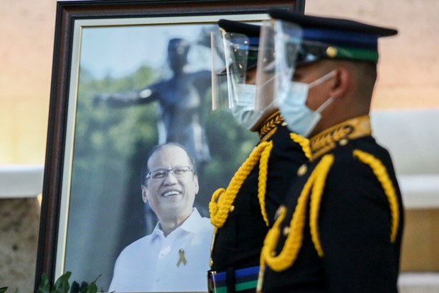 Aquino2