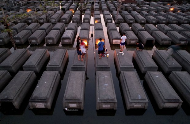 PH-cemetery-2.jpg