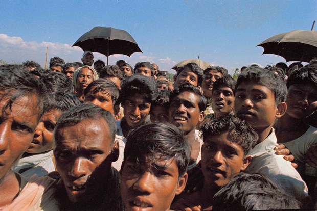 201113-cyclone-crowd.jpg