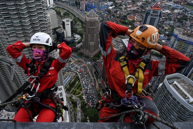 190115-MY-skycraper-ss-1.jpg