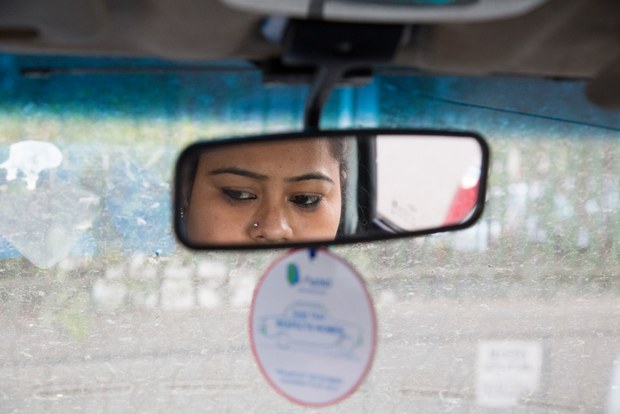 women-cab-7