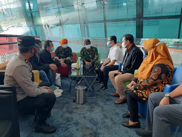 Dua Pelaut Korban Penyanderaan di Libya Tiba di Indonesia Dua Pelaut Korban Penyanderaan di Libya Tiba di Indonesia