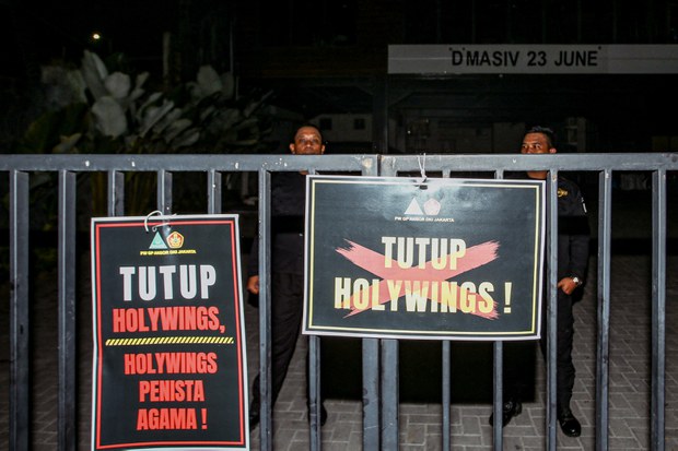 Aktivis sebut tuduhan penodaan agama terhadap karyawan Holywings berlebihan Aktivis sebut tuduhan penodaan agama terhadap karyawan Holywings berlebihan