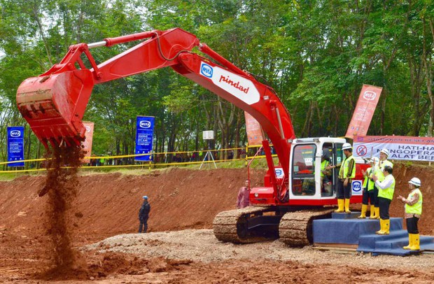 Banyaknya Proyek Investasi China Sebabkan Tenaga Asing Asal Negara itu Mendominasi Banyaknya Proyek Investasi China Sebabkan Tenaga Asing Asal Negara itu Mendominasi