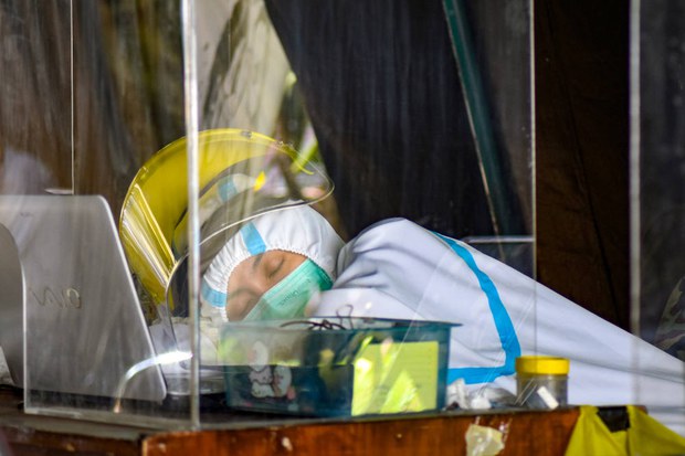 Indonesia Kembali Laporkan Kasus Kematian Harian Tertinggi COVID-19 Indonesia Kembali Laporkan Kasus Kematian Harian Tertinggi COVID-19