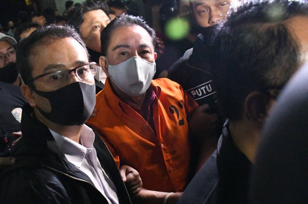 Terbukti Menyuruh Pemalsuan Dokumen, Djoko Tjandra Divonis 2 ½ Tahun Penjara Terbukti Menyuruh Pemalsuan Dokumen, Djoko Tjandra Divonis 2 ½ Tahun Penjara