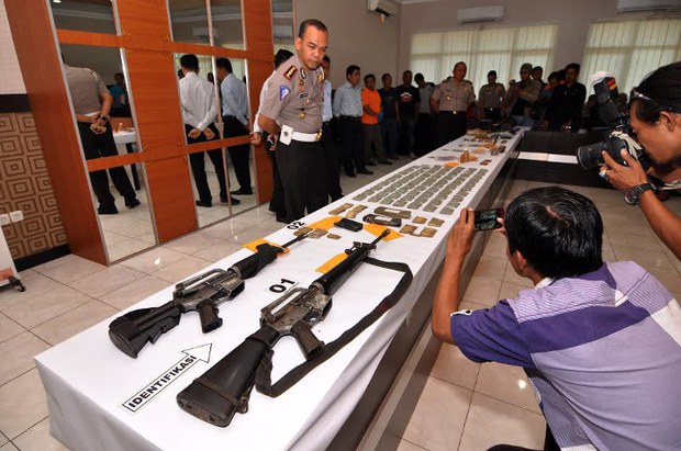 150526_ID_ADITYA_BUSTAN_POSO_DUA_TERORIS_TEWAS_700.jpg 150526_ID_ADITYA_BUSTAN_POSO_DUA_TERORIS_TEWAS_700.jpg
