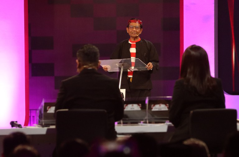 Debat 14.jpg Debat 14.jpg
