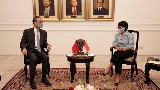 Indonesia Minta Cina Penuhi Komitmen Pengiriman Vaksin COVID-19 Indonesia Minta Cina Penuhi Komitmen Pengiriman Vaksin COVID-19