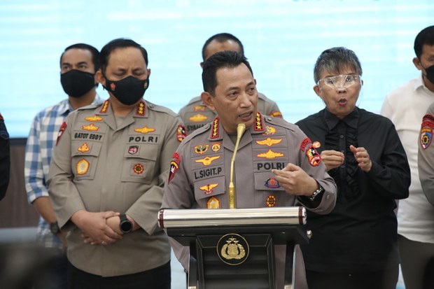 Dituduh perintahkan penembakan, Sambo jadi tersangka pembunuhan polisi Dituduh perintahkan penembakan, Sambo jadi tersangka pembunuhan polisi