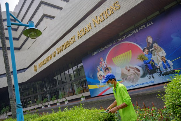 Indonesia bentuk kantor utusan khusus untuk Myanmar Indonesia bentuk kantor utusan khusus untuk Myanmar