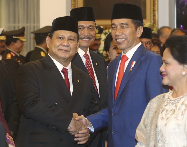 Jokowi bela Prabowo soal proposal damai Ukraina-Rusia, sebut itu hanya usul dalam forum dialog Jokowi bela Prabowo soal proposal damai Ukraina-Rusia, sebut itu hanya usul dalam forum dialog