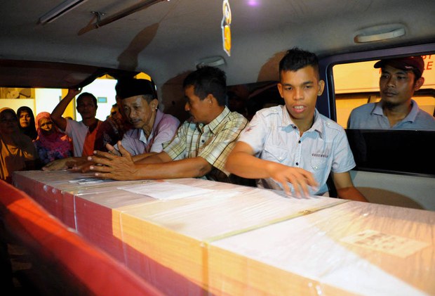 150909_ID_BOAT_JENAZAH_620.jpg 150909_ID_BOAT_JENAZAH_620.jpg