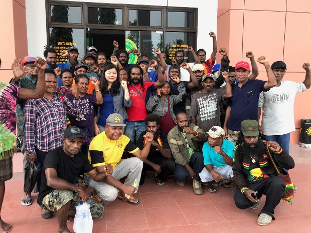 Aktivis Desak Polisi Ungkap Pelaku Teror di Kediaman Keluarga Aktivis Pro-Papua Veronica Koman Aktivis Desak Polisi Ungkap Pelaku Teror di Kediaman Keluarga Aktivis Pro-Papua Veronica Koman