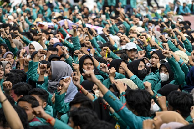 Naik hingga 500%, masyarakat keluhkan lonjakan biaya kuliah Naik hingga 500%, masyarakat keluhkan lonjakan biaya kuliah