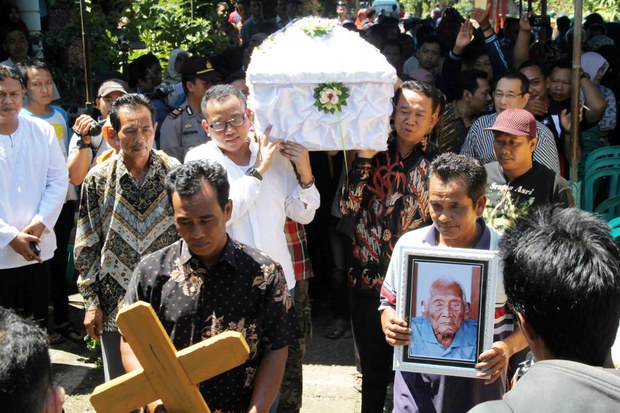 170501_ID_Mbah_1000.jpg 170501_ID_Mbah_1000.jpg