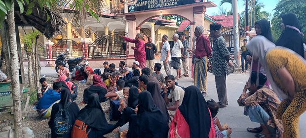Puluhan pengungsi Rohingya kembali terdampar di Aceh Puluhan pengungsi Rohingya kembali terdampar di Aceh