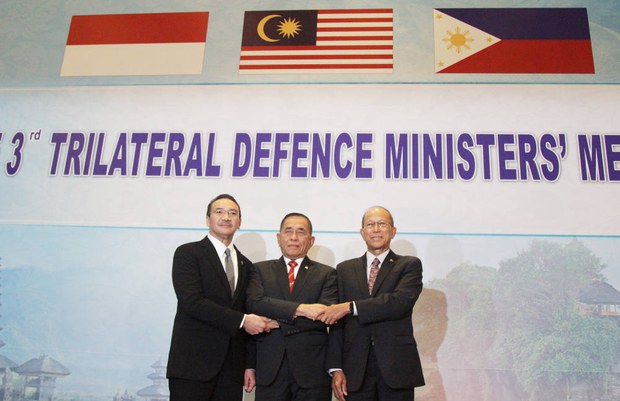 160802_ID_Trilateral_1000.jpg 160802_ID_Trilateral_1000.jpg