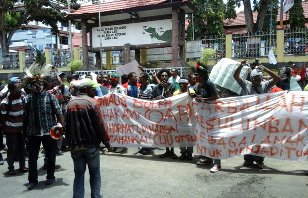 160401_ID_Papua_1000 160401_ID_Papua_1000