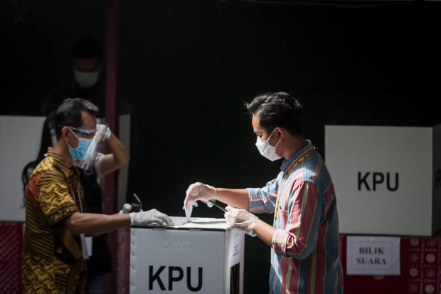 Hasil Hitung Cepat: Anak dan Menantu Jokowi Menangi Pilkada Hasil Hitung Cepat: Anak dan Menantu Jokowi Menangi Pilkada