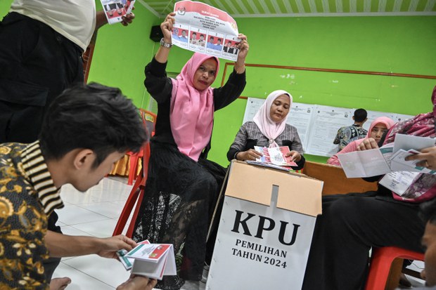 Koalisi pimpinan Prabowo-Jokowi unggul di provinsi-provinsi kunci pilkada versi hitung cepat Koalisi pimpinan Prabowo-Jokowi unggul di provinsi-provinsi kunci pilkada versi hitung cepat