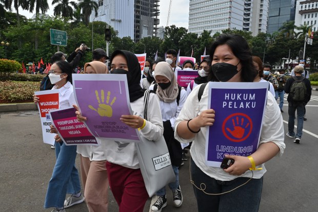 Pemerintah, DPR Setujui RUU Tindak Pidana Kekerasan Seksual Disahkan di Paripurna Pemerintah, DPR Setujui RUU Tindak Pidana Kekerasan Seksual Disahkan di Paripurna