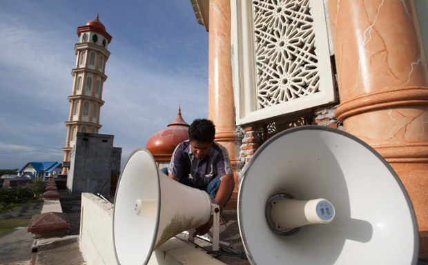 150629_ID_ISMIRA_MOSQUE_LOUSPEAKER_700.jpg 150629_ID_ISMIRA_MOSQUE_LOUSPEAKER_700.jpg