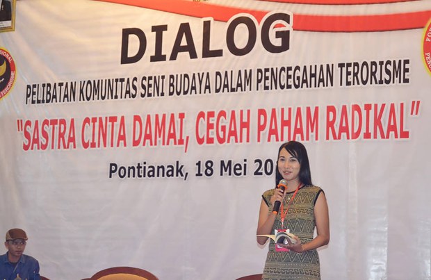 170519_ID_PoemAntiRadicalism_1000.jpg 170519_ID_PoemAntiRadicalism_1000.jpg