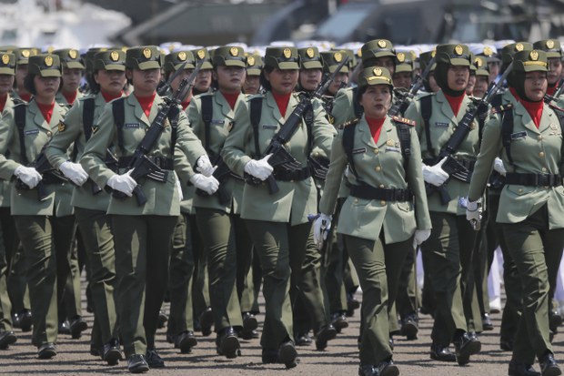 Juru Bicara TNI: Tes Keperawanan Masih Digunakan dalam Rekrut Prajurit Perempuan Juru Bicara TNI: Tes Keperawanan Masih Digunakan dalam Rekrut Prajurit Perempuan