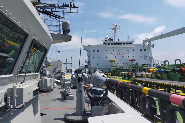 TNI AL Tangkap Tanker Berbendera Panama Diduga Angkut Limbah Berbahaya TNI AL Tangkap Tanker Berbendera Panama Diduga Angkut Limbah Berbahaya