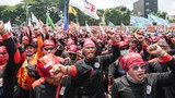 Ribuan orang protes kenaikan harga BBM, buruh ancam mogok nasional