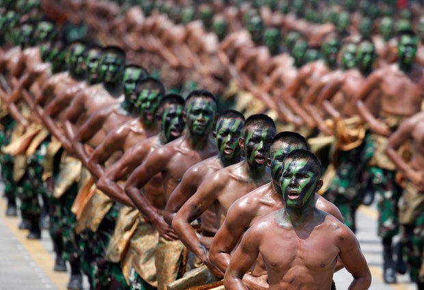 Vonis seumur hidup untuk anggota TNI AL dalam kasus pembunuhan Vonis seumur hidup untuk anggota TNI AL dalam kasus pembunuhan