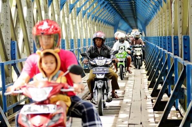 CIRAHONG03.JPG