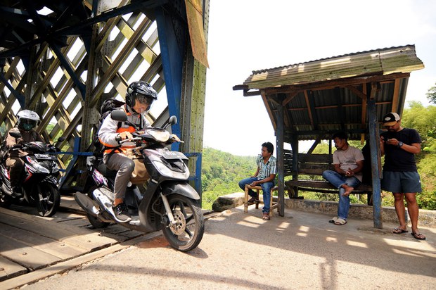CIRAHONG04.JPG