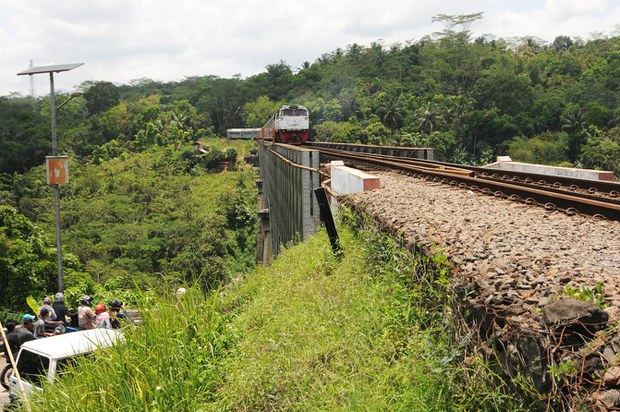 CIRAHONG08.JPG