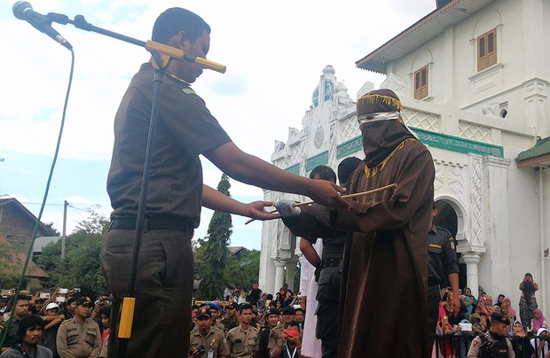 20151228-aceh-cambuk-10.jpg