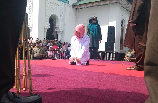 20151228-aceh-cambuk-4.jpg