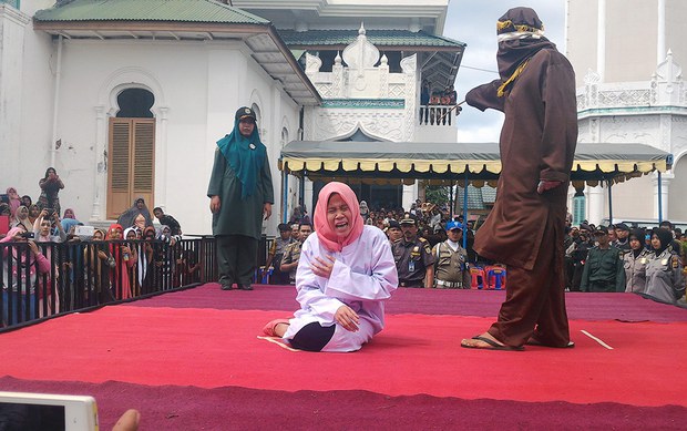 20151228-aceh-cambuk-6.jpg