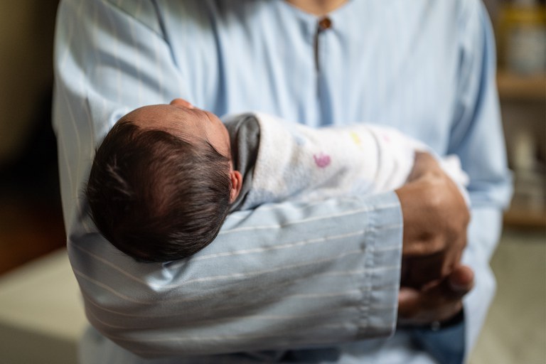 BABY_HATCH_07.jpg BABY_HATCH_07.jpg