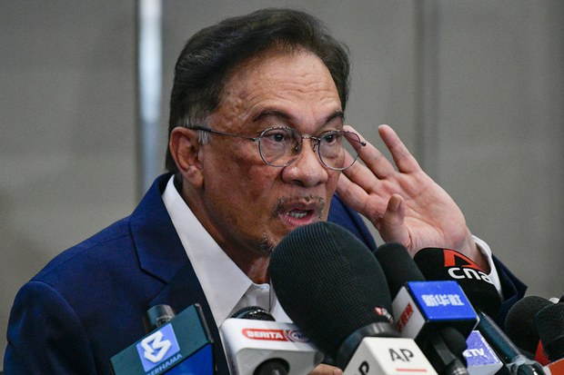 201109-MY-Anwar1000.jpg 201109-MY-Anwar1000.jpg