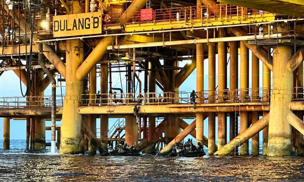 Malaysia teruskan cari gali minyak di Laut China Selatan walaupun Beijing membantah Malaysia teruskan cari gali minyak di Laut China Selatan walaupun Beijing membantah
