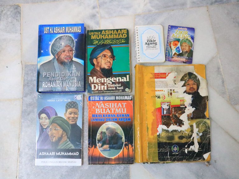 bukuabuya.jpg bukuabuya.jpg