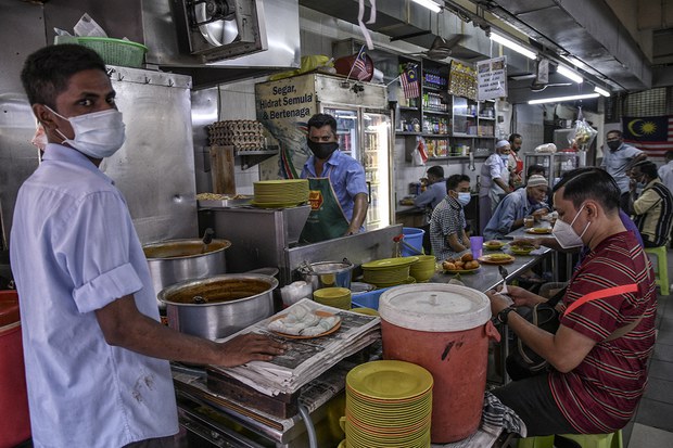 Rakyat Malaysia Gembira Restoran, Kedai Makan Tiada Kekangan Masa Mulai April Rakyat Malaysia Gembira Restoran, Kedai Makan Tiada Kekangan Masa Mulai April