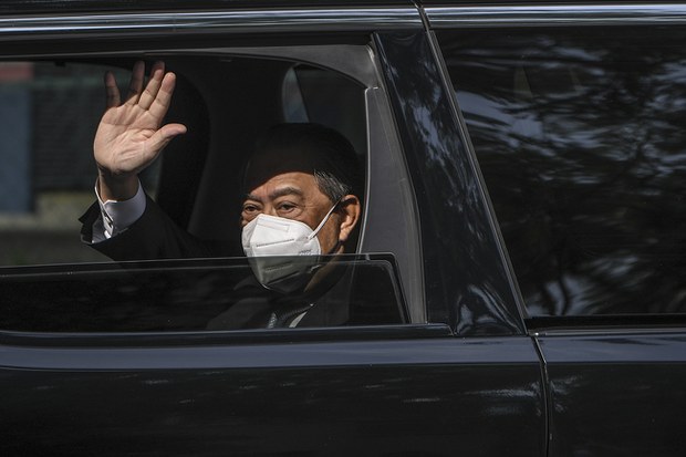Perdana Menteri Malaysia Enggan Letak Jawatan, Adakan Undi Percaya Bulan Depan Perdana Menteri Malaysia Enggan Letak Jawatan, Adakan Undi Percaya Bulan Depan