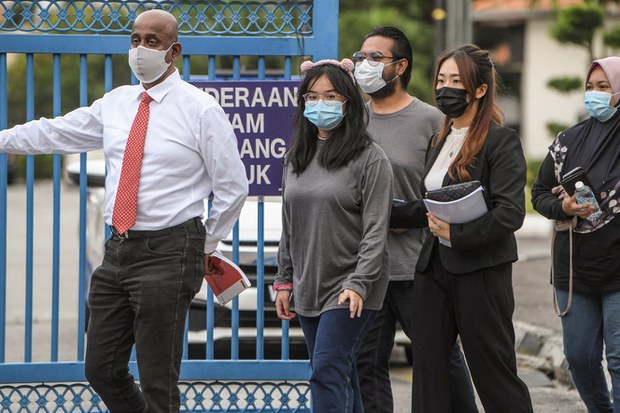 Remaja Malaysia kemurungan meningkat akibat tekanan media sosial Remaja Malaysia kemurungan meningkat akibat tekanan media sosial