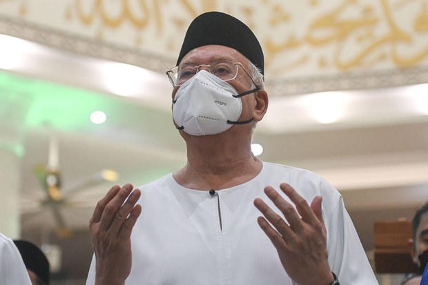 Sumber: Bekas PM Najib ditempatkan berasingan dalam penjara, terima layanan sama seperti banduan lain Sumber: Bekas PM Najib ditempatkan berasingan dalam penjara, terima layanan sama seperti banduan lain