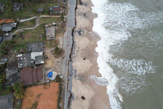 Mimpi ngeri hakisan pantai Terengganu, nasib penduduk tidak menentu Mimpi ngeri hakisan pantai Terengganu, nasib penduduk tidak menentu